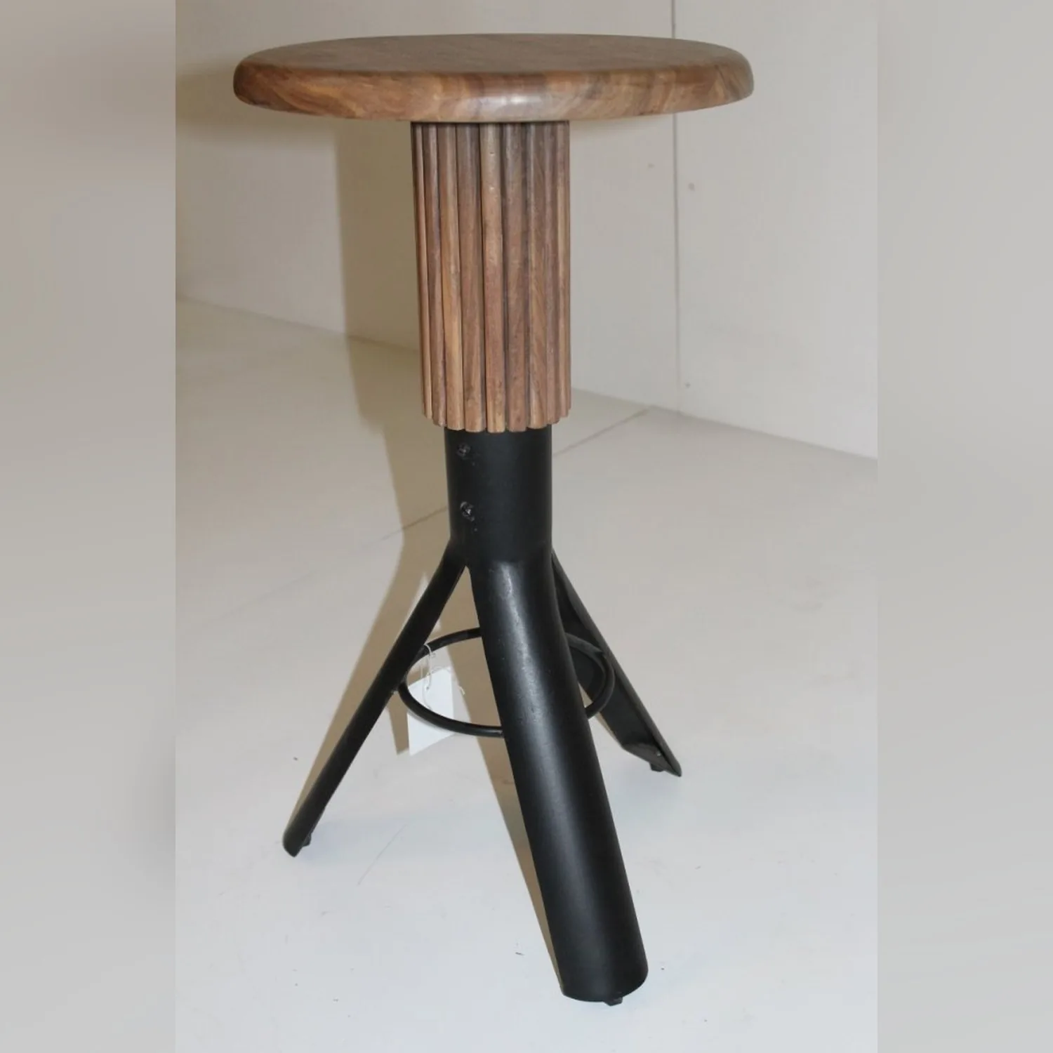 Pawan Stool (2031)