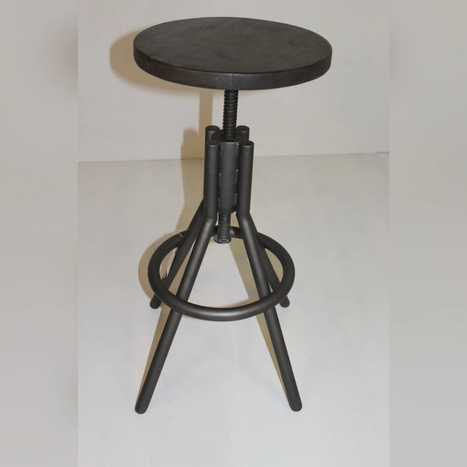 Pawan Stool (2035)